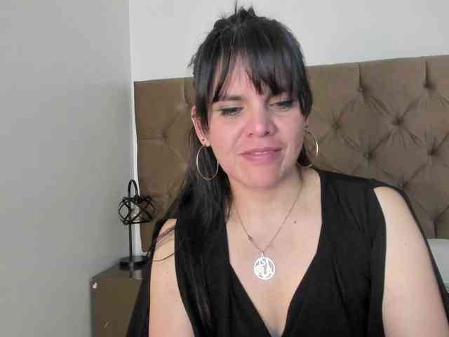 LauraHotties webcam