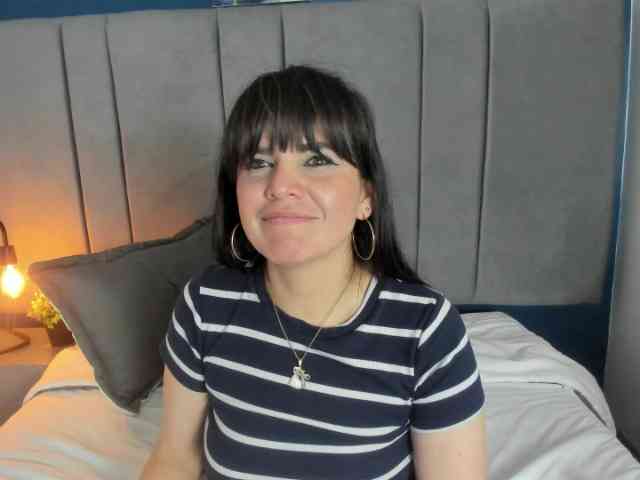 LauraHotties webcam