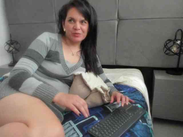 LauraHotties webcam