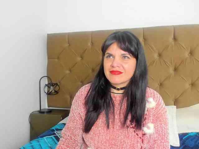 LauraHotties webcam