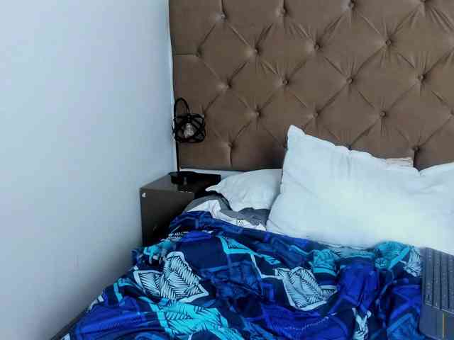 LauraHotties webcam