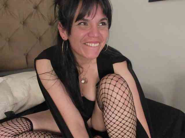 LauraHotties webcam