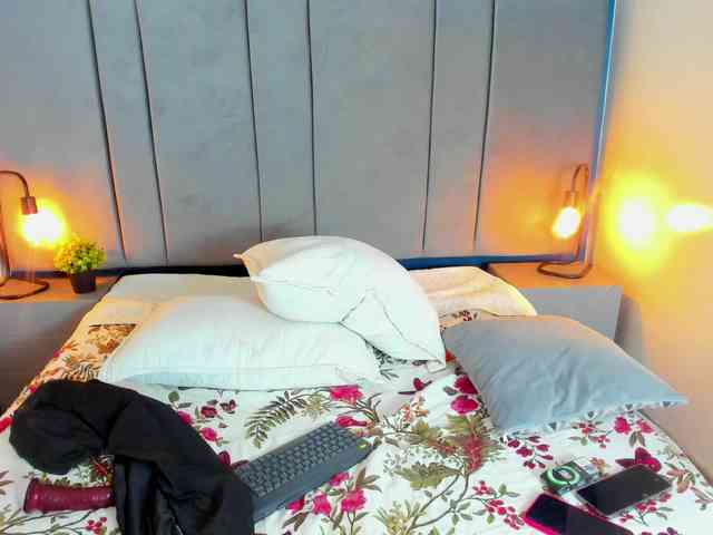 LauraHotties bongacams