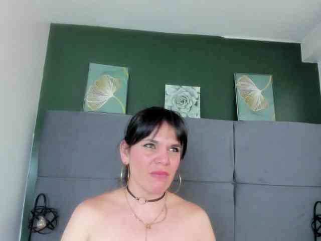 LauraHotties webcam