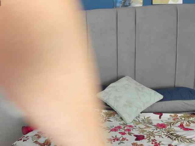 LauraHotties webcam