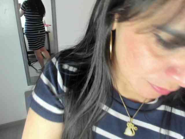 LauraHotties webcam