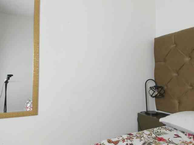 LauraHotties webcam