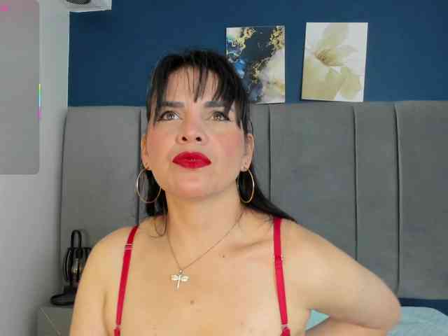LauraHotties webcam