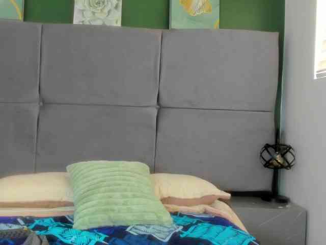 LauraHotties webcam