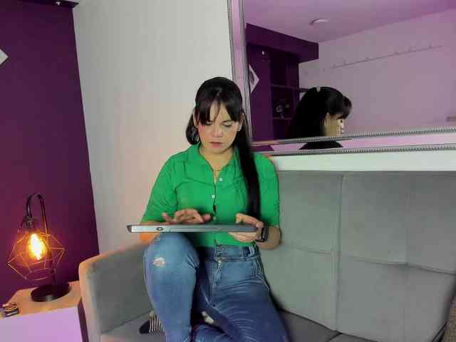 LauraHotties LauraHotties