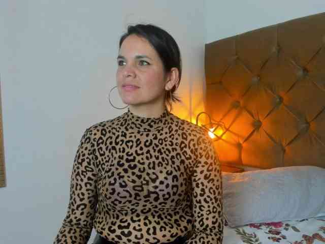LauraHotties webcam