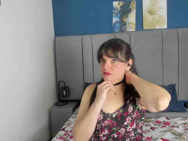 LauraHotties webcam