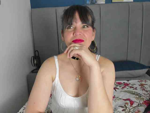 LauraHotties webcam