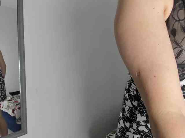 LauraHotties webcam