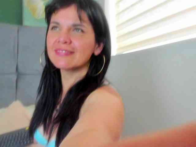 LauraHotties webcam