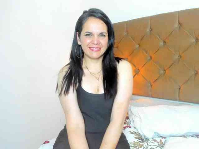 LauraHotties webcam