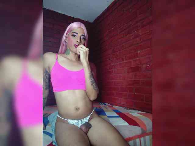 mistreshots Live Webcam on BongaCams