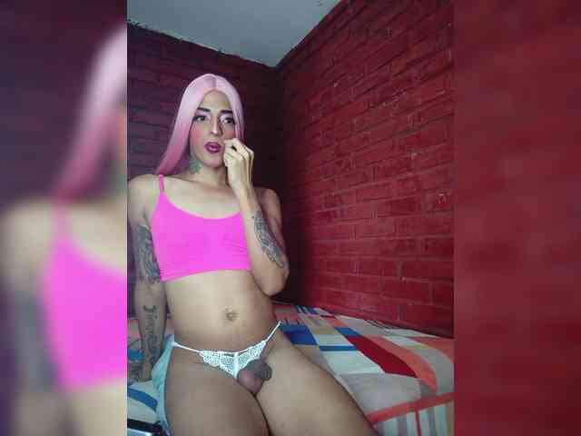 mistreshots Live Webcam on BongaCams
