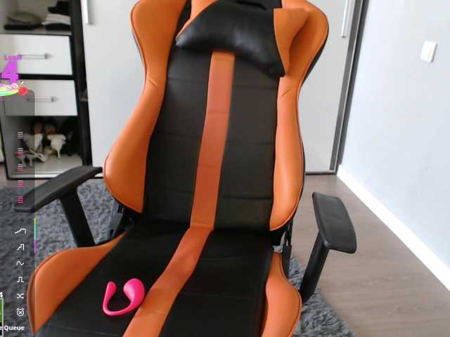 crystalyss's BongaCams show and profile