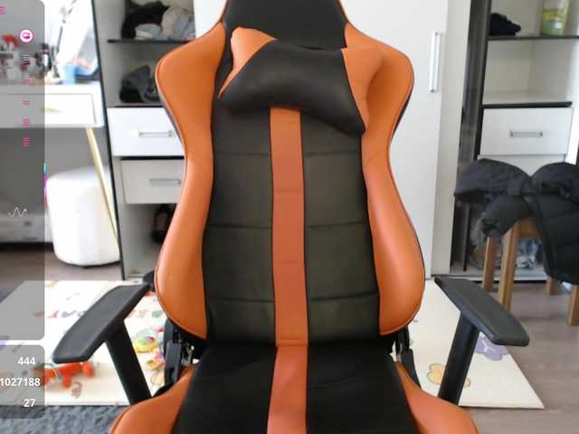 crystalyss's BongaCams show and profile