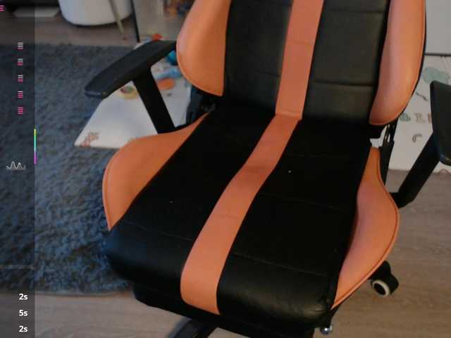 crystalyss's BongaCams show and profile