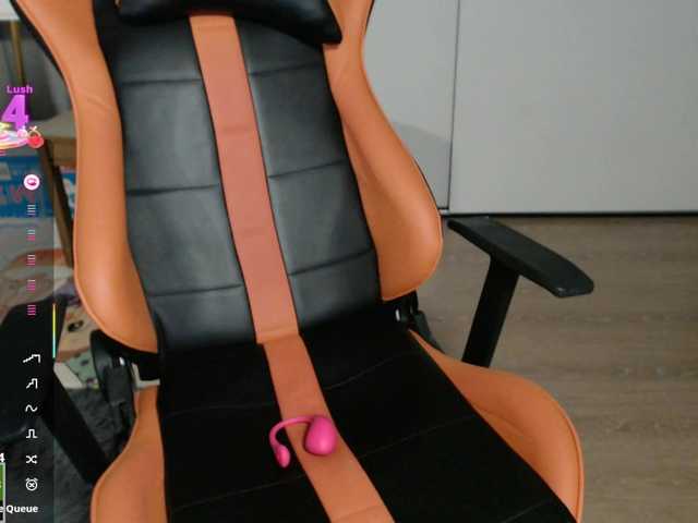 crystalyss's BongaCams show and profile