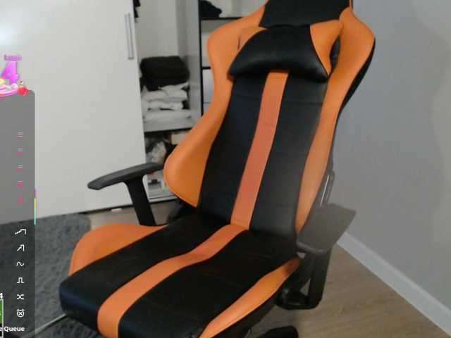 crystalyss's BongaCams show and profile