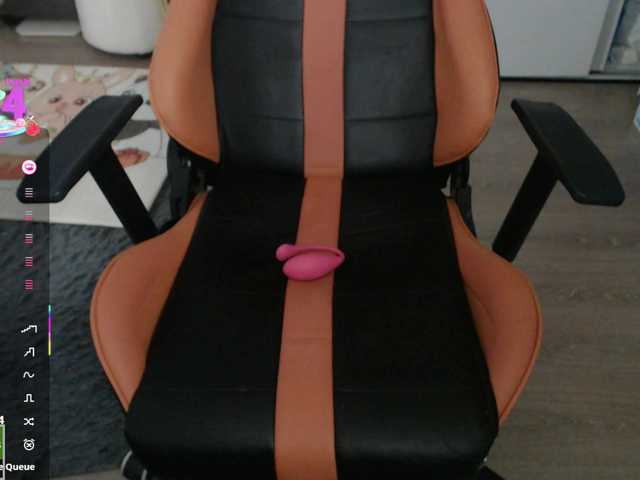 crystalyss's BongaCams show and profile