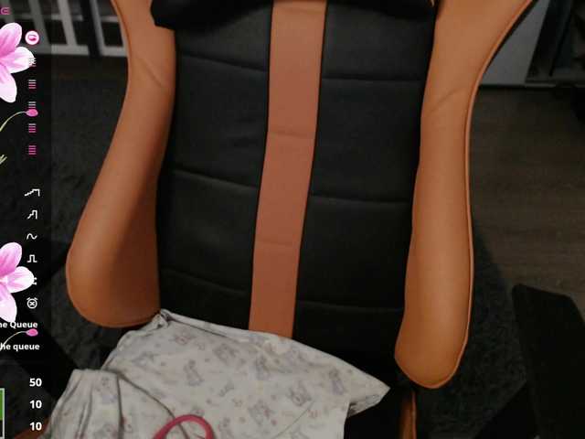 Discover 22 years old crystalyss from BongaCams crystalyss from BongaCams