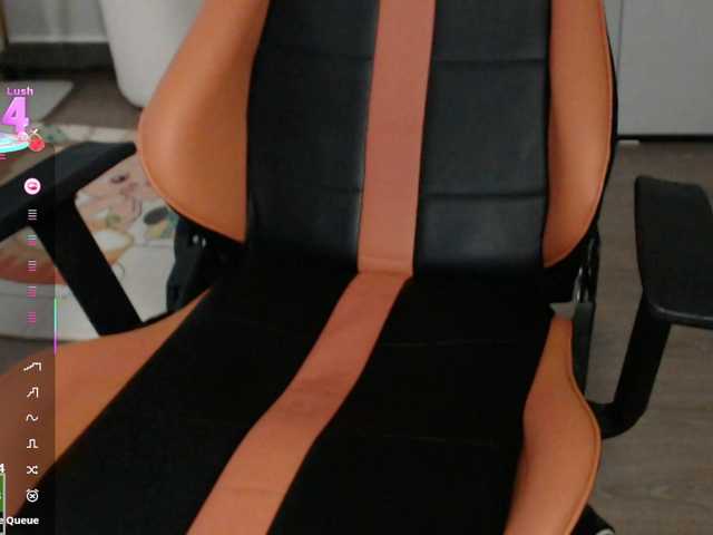 crystalyss's BongaCams show and profile