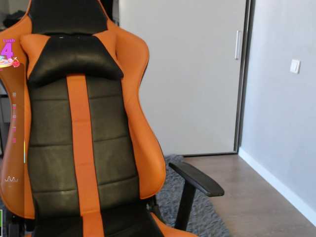 crystalyss's BongaCams show and profile