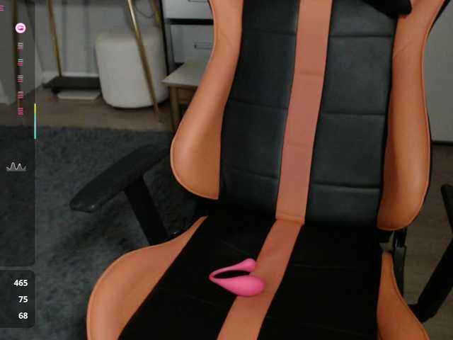 crystalyss's BongaCams show and profile