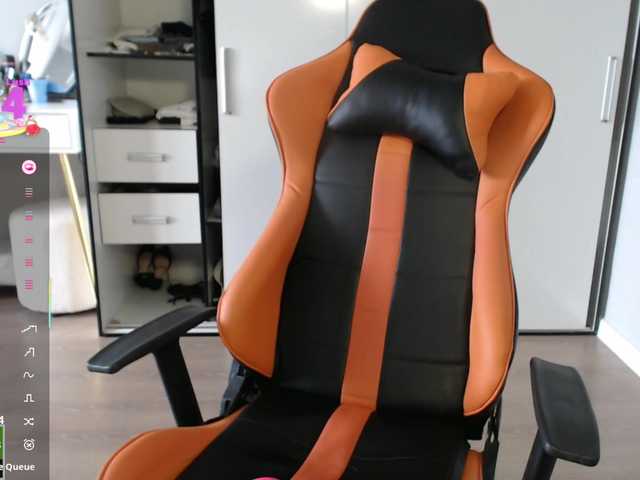 crystalyss's BongaCams show and profile