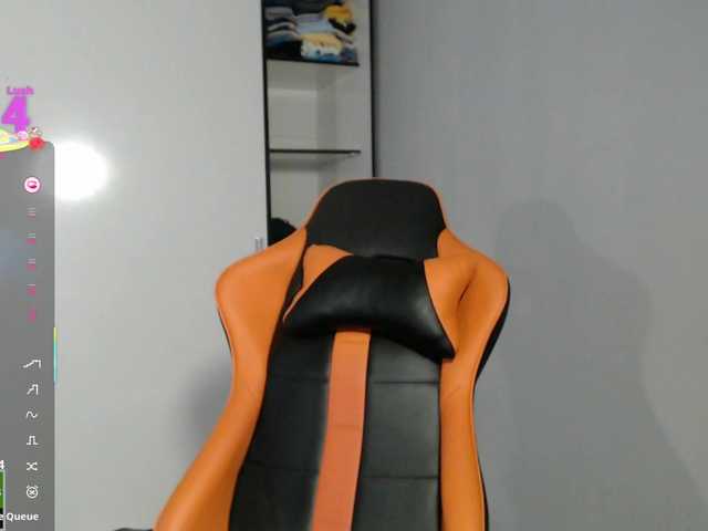 crystalyss's BongaCams show and profile