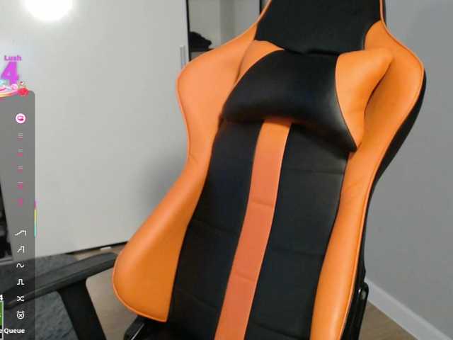 crystalyss's BongaCams show and profile