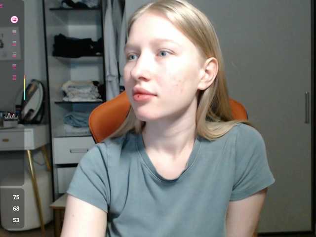 crystalyss's BongaCams show and profile