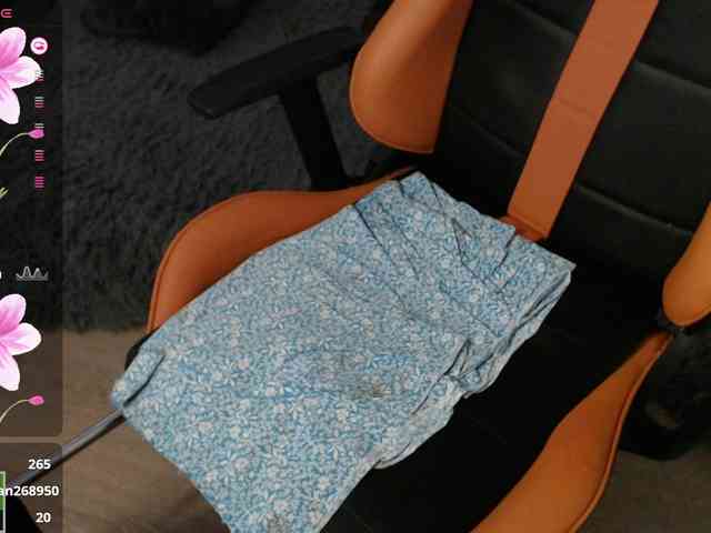 crystalyss Live Webcam on BongaCams