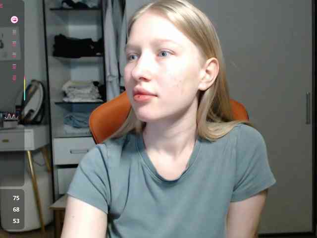 crystalyss webcam