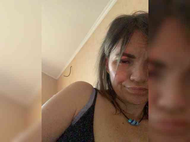 Ella-Pearlie webcam