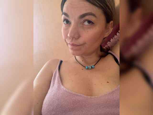 Ella-Pearlie webcam