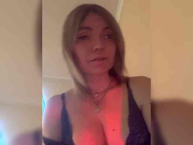 Ella-Pearlie webcam