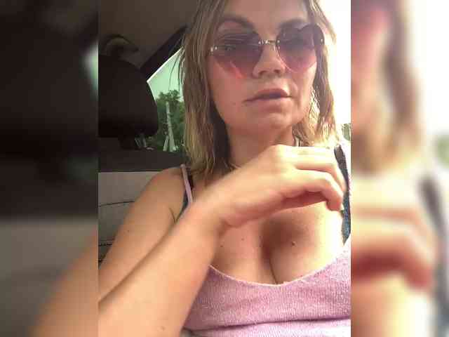 Ella-Pearlie webcam