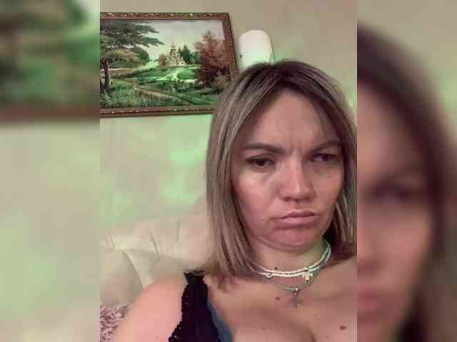 Ella-Pearlie webcam