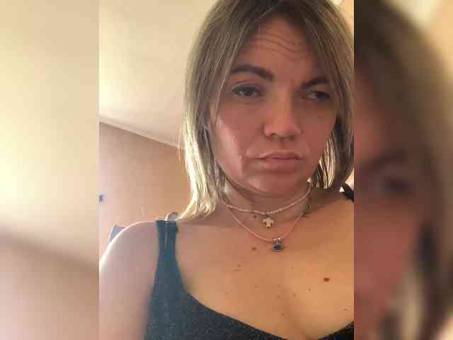 Ella-Pearlie webcam