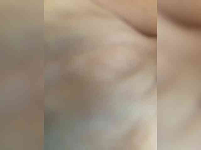 Ella-Pearlie webcam