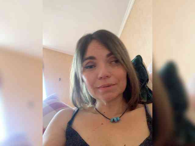 Ella-Pearlie webcam