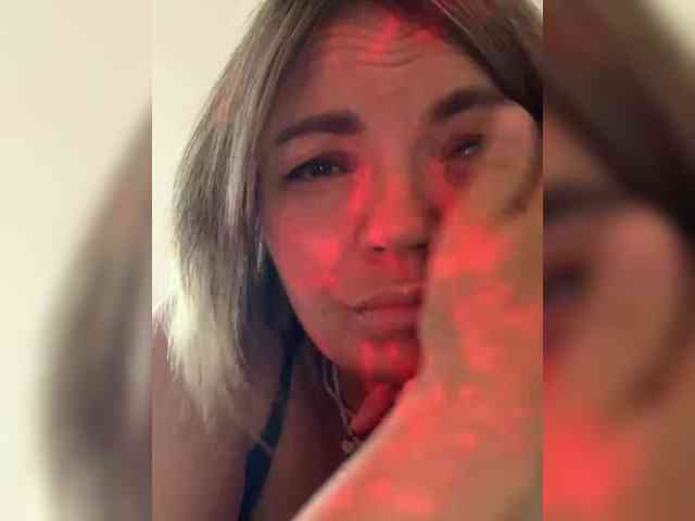 free chat online Ella-Pearlie