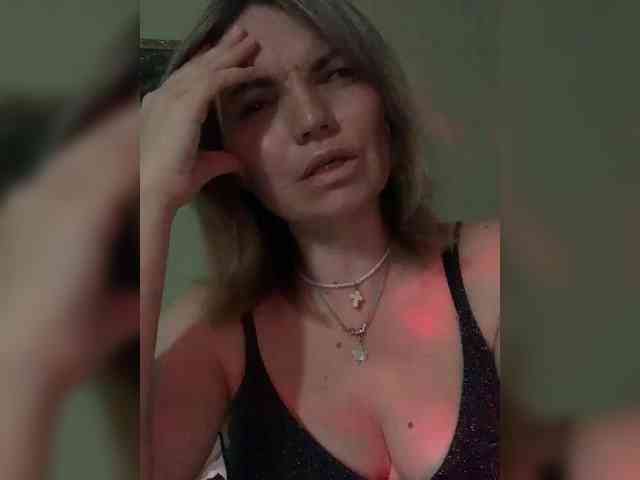 Ella-Pearlie webcam