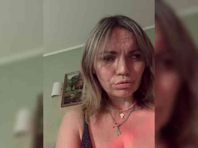 Ella-Pearlie webcam
