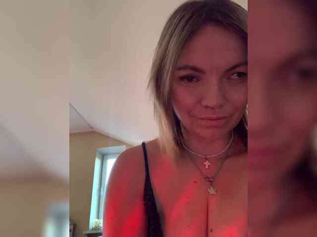 Ella-Pearlie webcam